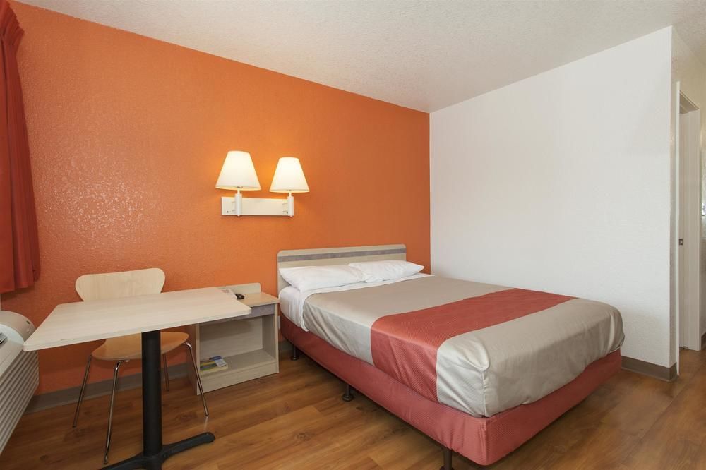 Motel 6 Sacramento, Ca - Downtown Exteriör bild